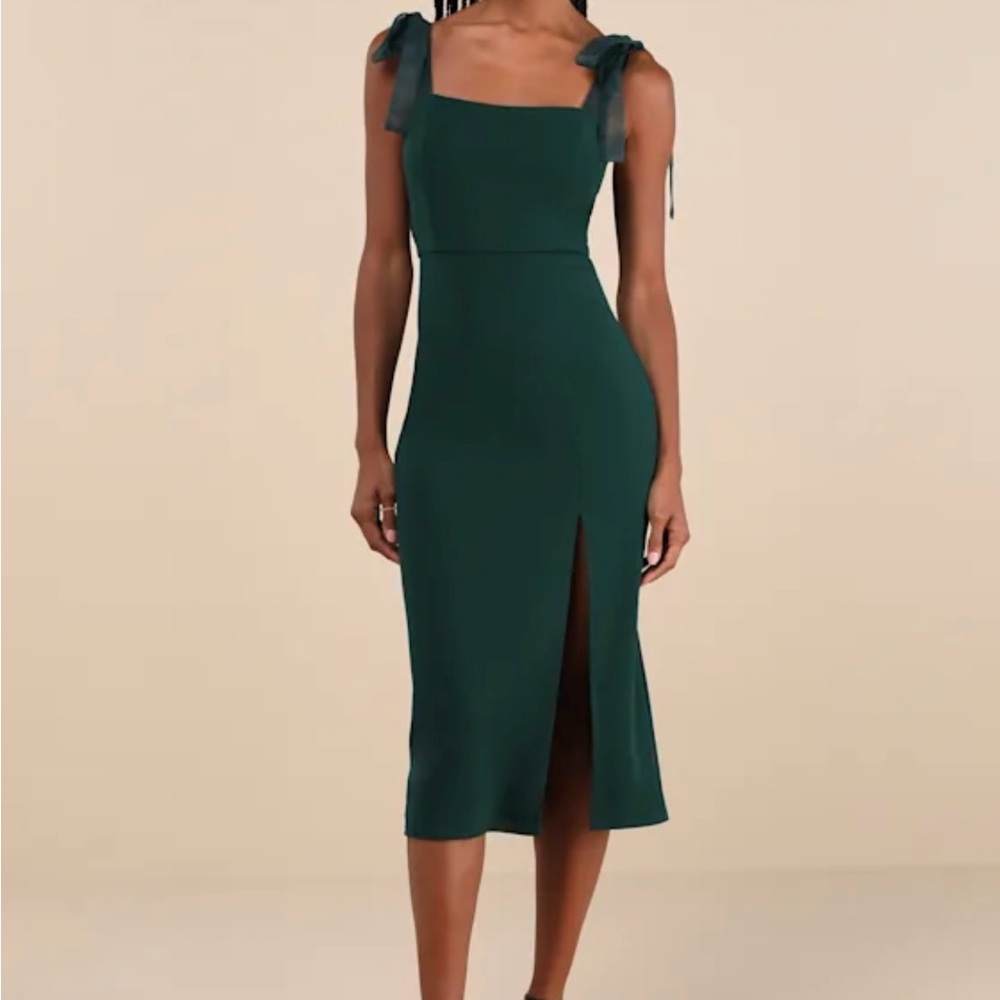 Elegant Green Sleeveless Dress